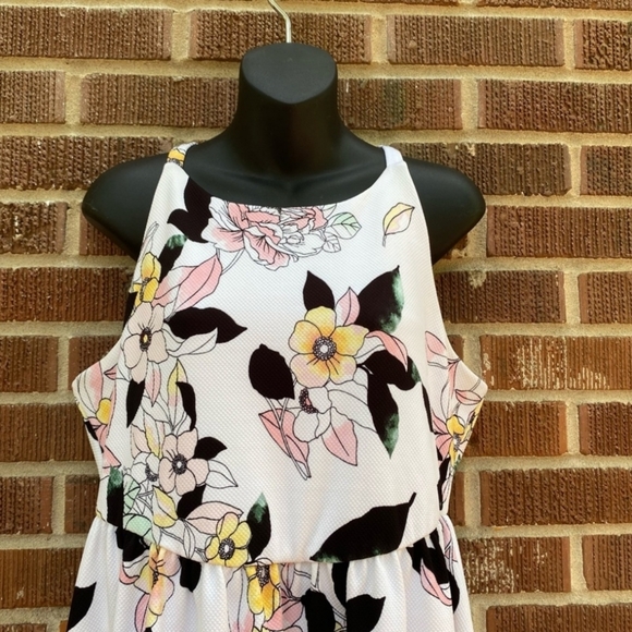 Torrid White Floral Textured Knit Bare Shoulders High Neck Skater Dress - Picture 9 of 11